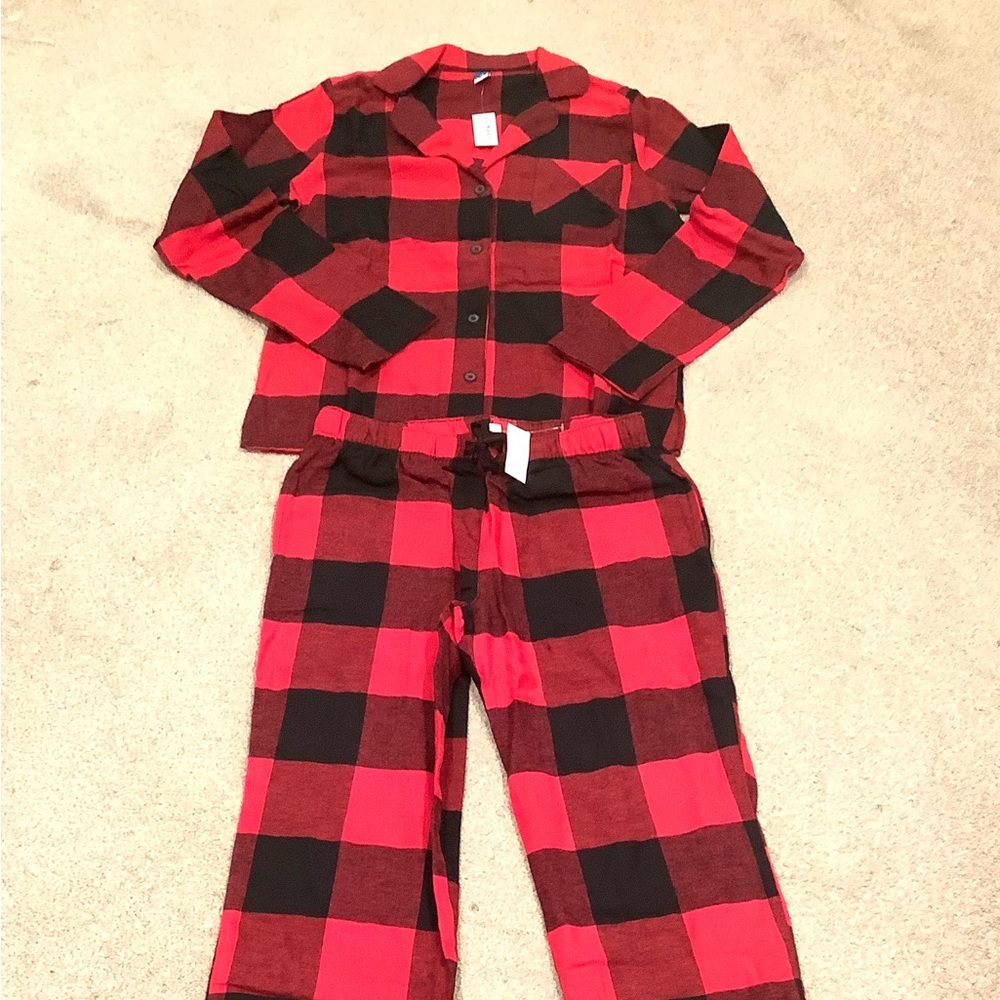 Old Navy Flannel Pajama Set